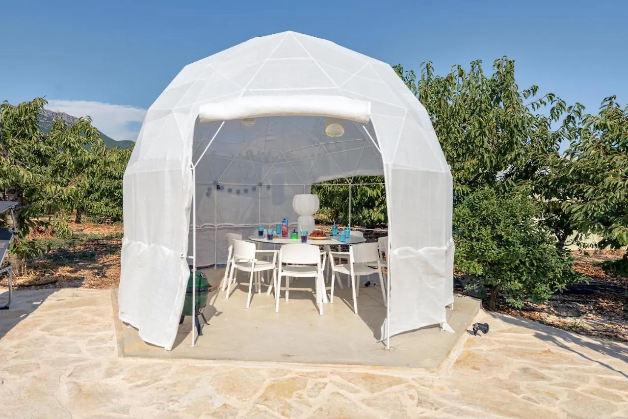 Planetarium Villa Kastel Novi 0*,  Croatia